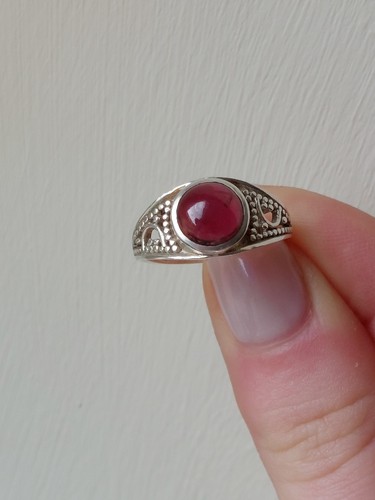 Cabochon cut blood red garnet - cabochon,