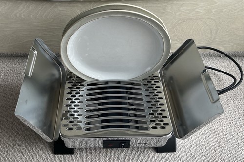 Princess plate warmer - plate,