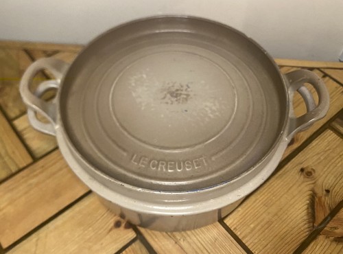 Creuset doufeu beige - le,