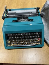 Olivetti Studio 45 Typewriter
