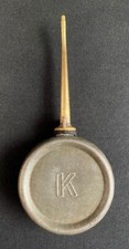 KAYES PIE CRUST NO 82 VINTAGE THUMB CLICK OILER MOTOR CAR PETROL SQUIRT OIL CAN