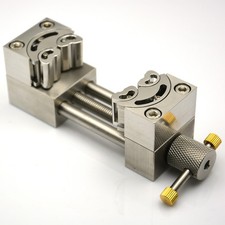 Split Vise for Engine Model