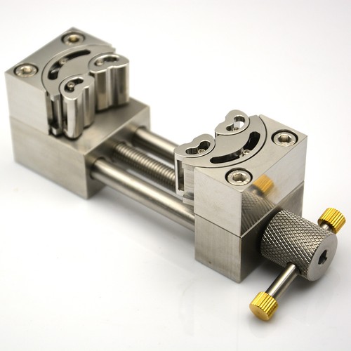Split vise for engine model - engine,
