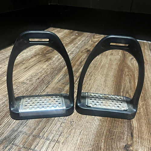 Black horse stirrups - stirrups, with