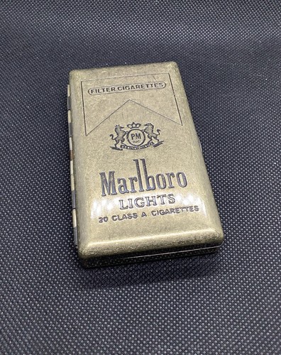 Marlboro cigarette tin - tin, retro