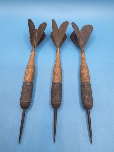 Vintage dorwin darts set - dorwin,