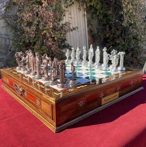 Antique chess set crusaders - antique,