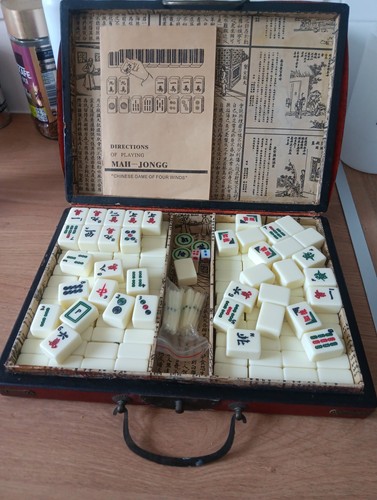 Mahjong 144 piece boxed with - mahjong,