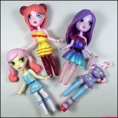 Off the hook dolls spring - hook,