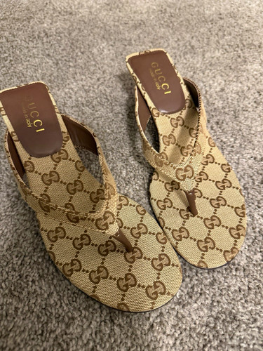Gucci monogram canvas thong - canvas,