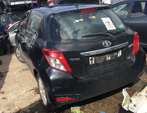 Toyota yaris vvt i petrol - toyota,