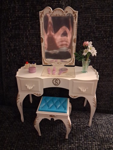 Vintage sindy dressing table - sindy,