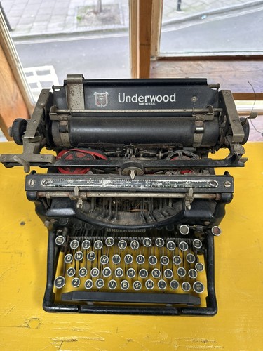 Underswood standard typewriter - underswood,