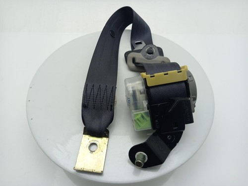 Subaru impreza seat belt mk3 - subaru,