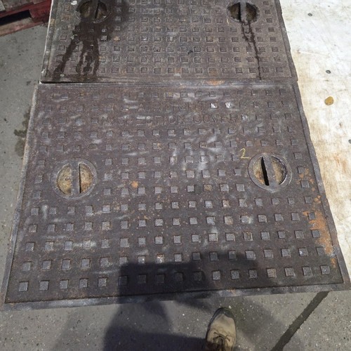 Cast iron manhole - cast, cover