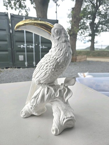 Avery white toucan bird - white,
