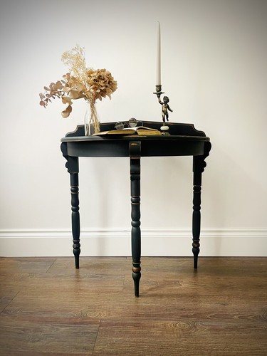 Vintage french style half moon - style,