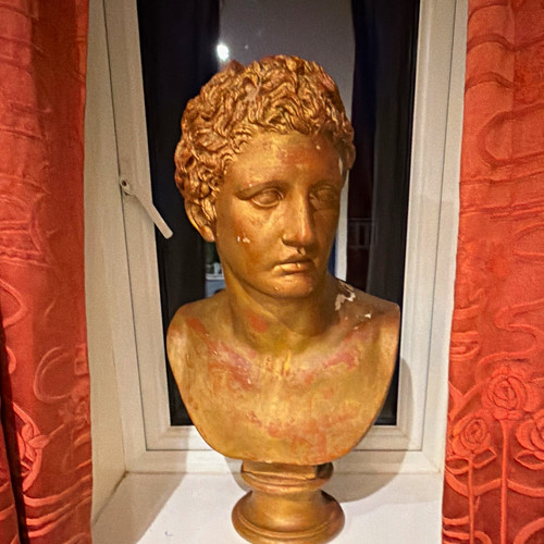 Decorative plaster bust - of, a