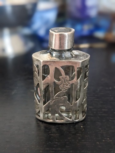Vintage silver cased - silver, glass