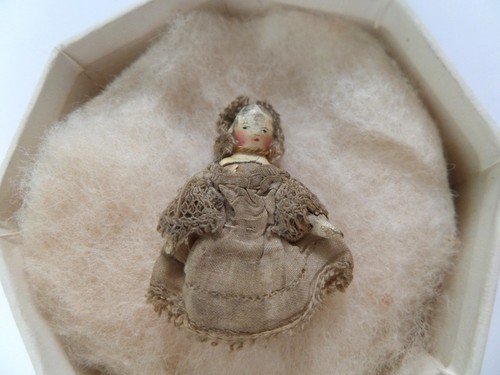 1820 grodnertal wooden doll - 1820's,