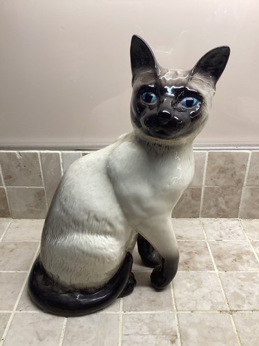 Beswick siamese cat - siamese,