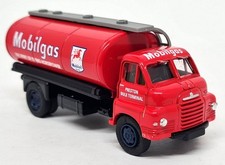 Vanguards 1/64 Bedford S Type