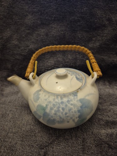 Vintage japanese teapot - vintage,