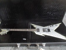 Dean RZR Razorback guitar 10K
