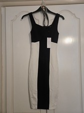 Karen Millen Size 6 Colour
