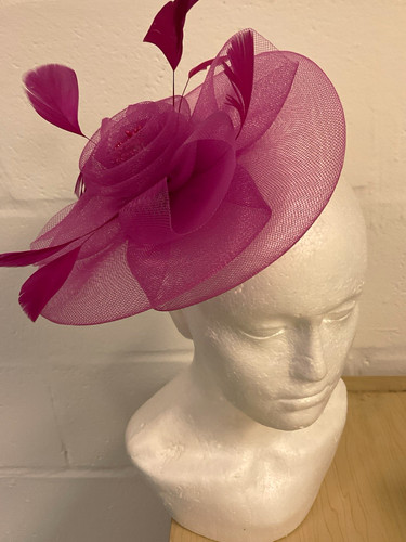 Pink mesh feather beaded - mesh,