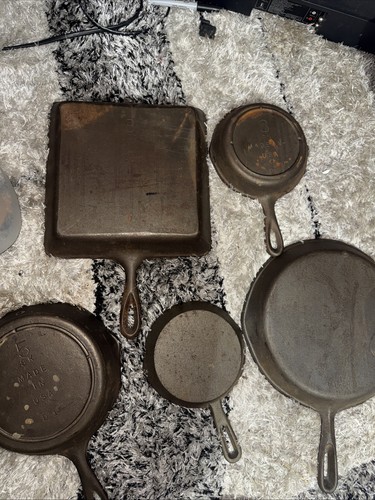 Set cast iron skillets - set,