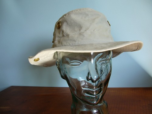 Tilley original khaki size - t3,