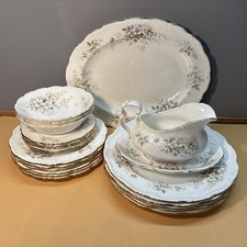 Royal Albert HAWORTH 20 pieces