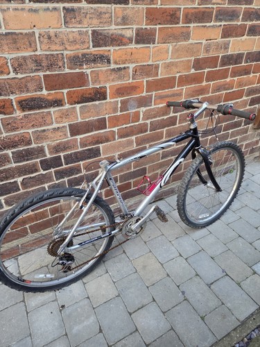 Carrera vulcan mountain bike - mountain,