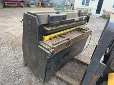 sheet metal guillotine. Three Phase electric