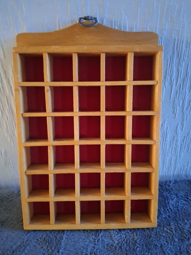 Wood thimble display - , case