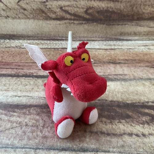 Room the broom dragon julia - dragon,