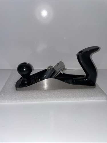 Amazon basics adjustable - no.4,