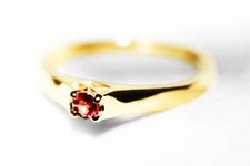 18ct Gold Padparadscha Colour