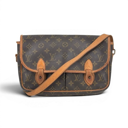 Louis vuitton gibeciere - louis, mm