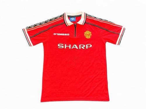 Roy keane signed manchester - roy,