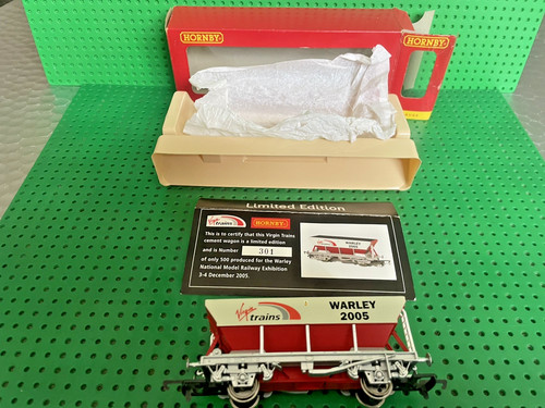 Hornby gauge r6295 virgin - hornby,