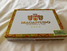 Macanudo Cafe Hinged Wooden