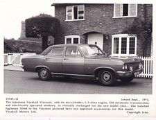 VAUXHALL VISCOUNT REG No.HXD 53K, ISSUED SEPT. 1971 SIDE FRONT VIEW PERIOD PHOTO
