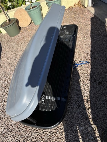 Roof box - roof,