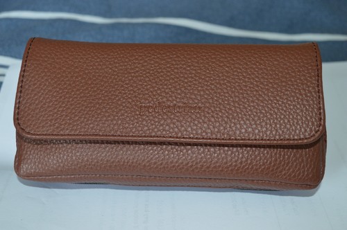 Tobacco pouch holding upto - tobacco,
