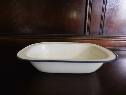 Vintage enamel white pie - vintage,