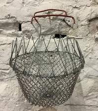 VINTAGE METAL WIRE COLLAPSIBLE
