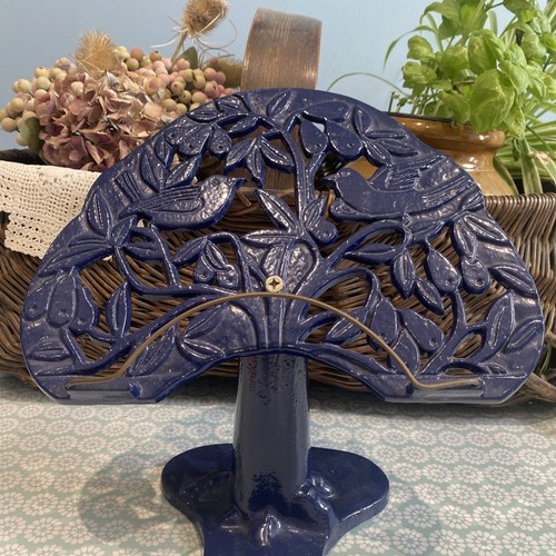 Vintage cast iron - cast,