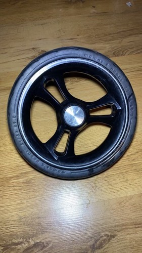Mamas and papas rear wheel - mamas,